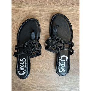 Circus Sam Edelman Womens Canyon Medallion Sandals